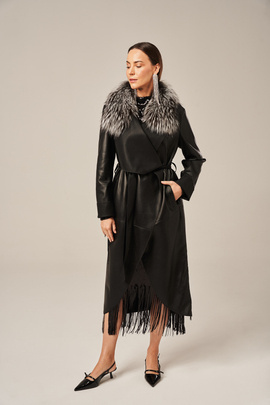 Klasszikus fekete női bőrkabát