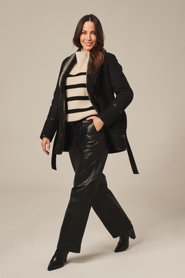 Női téli irhabunda blézer formájában